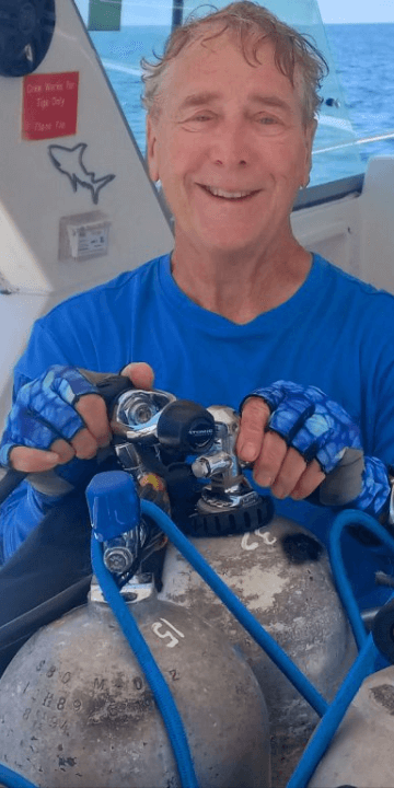 Happy Diver Aboard the Narcosis