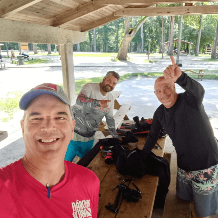 Setting up to Dive Ginnie Springs August 2023